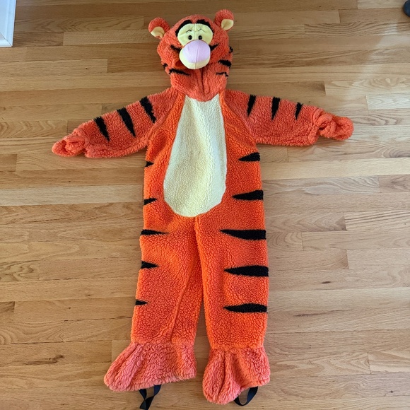 Tigger Winnie the Pooh Disney Store Costume Child Size - Picture 1 of 14
